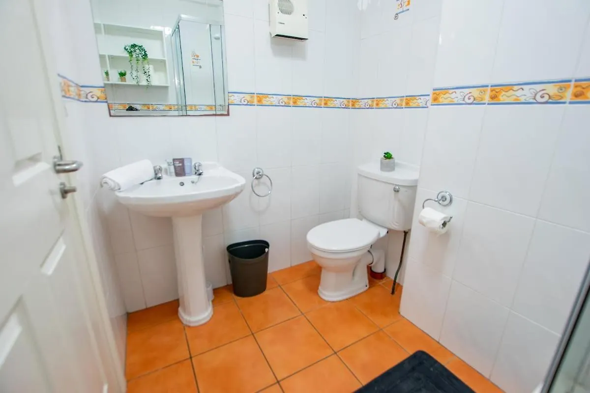 Comfortable 2-Bed In Galway City 0*,